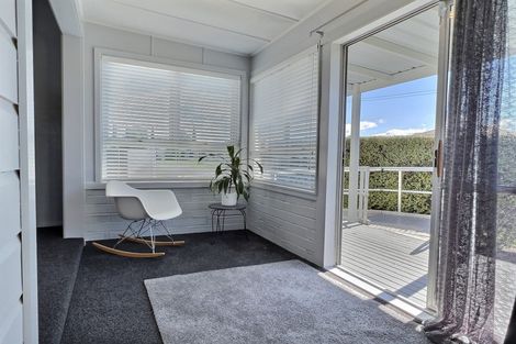 Photo of property in 82 Ferry Road, Clive, 4102