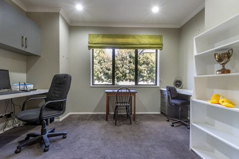 Photo of property in 104 Abergeldie Way, Cambridge, 3493