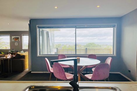 Photo of property in 5 Elliston Crescent, Stanmore Bay, Whangaparaoa, 0932