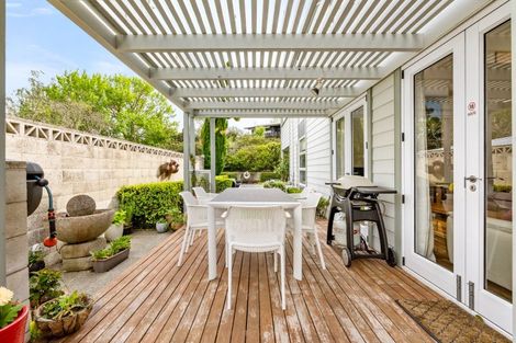 Photo of property in 1 Tainui Drive, Havelock North, 4130