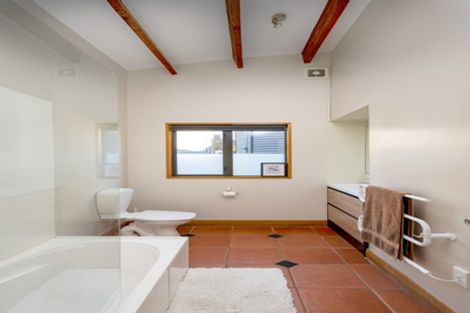 Photo of property in 9 Aspinall Street, Wanaka, 9305