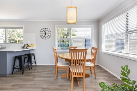 Photo of property in 6 Wynyard Crescent, Tamatea, Napier, 4112