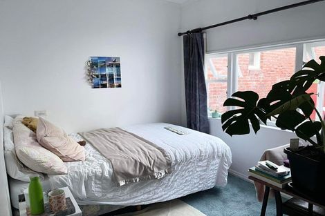 Photo of property in 4 Howard Street, Mount Cook, Wellington, 6021