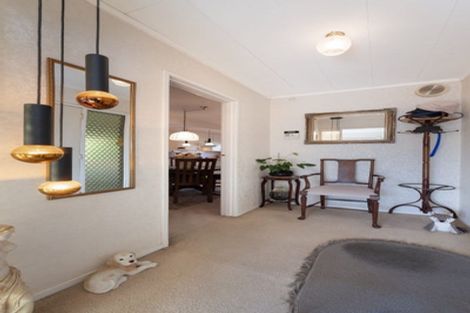 Photo of property in 10 Leewood Place, Pakuranga Heights, Auckland, 2010