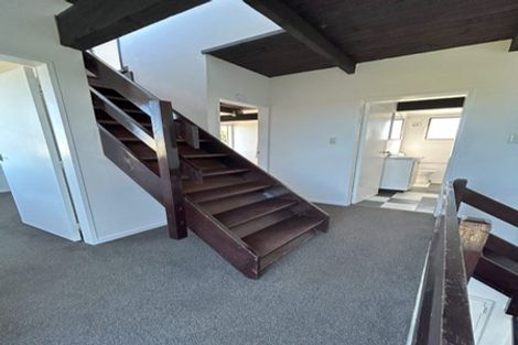 Photo of property in 112 Akaroa Drive, Maupuia, Wellington, 6022