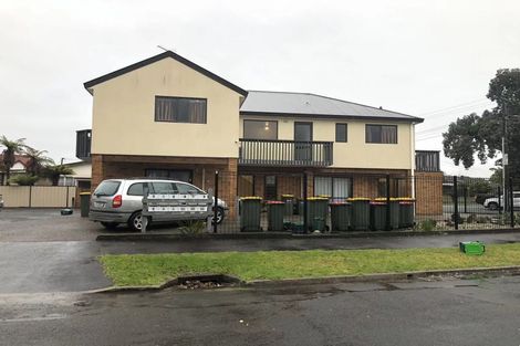 Photo of property in 2 Vine Street, Hillcrest, Hamilton, 3216