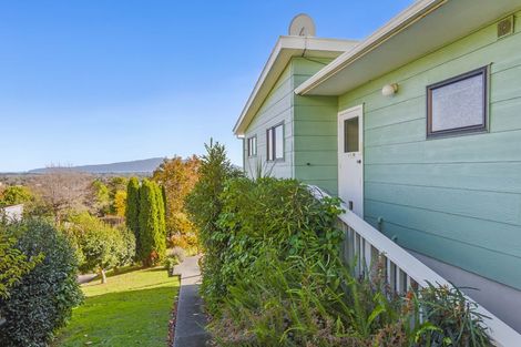 Photo of property in 47 Kakariki Grove, Waikanae, 5036