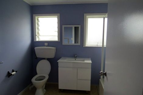 Photo of property in 17 Vina Place, Massey, Auckland, 0614