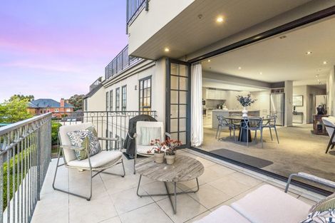 Photo of property in Gb/2 Bassett Road, Remuera, Auckland, 1050
