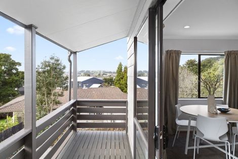 Photo of property in 2 The Glade South, Pukekohe, 2120