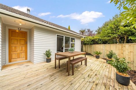 Photo of property in 34 Whirinaki Crescent, Heretaunga, Upper Hutt, 5018