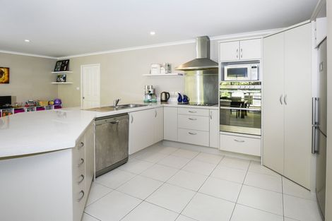 Photo of property in 7a Kitewaho Road, Swanson, Auckland, 0816