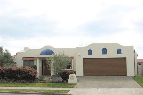 Photo of property in 70 Beachwater Drive, Papamoa Beach, Papamoa, 3118