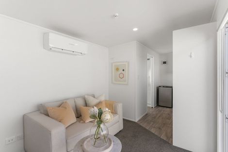Photo of property in 1 Cassino Street, Bayswater, Auckland, 0622