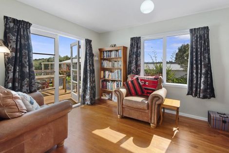 Photo of property in 46 Whakapirau Road, Maungaturoto, 0583
