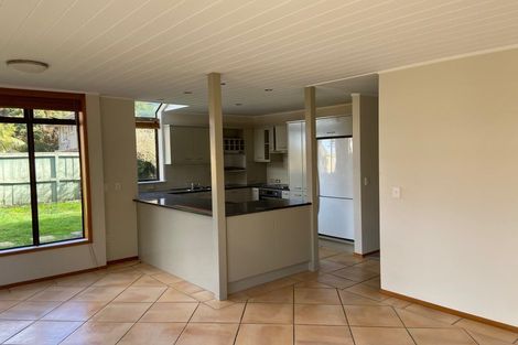 Photo of property in 20a Otakau Road, Milford, Auckland, 0620
