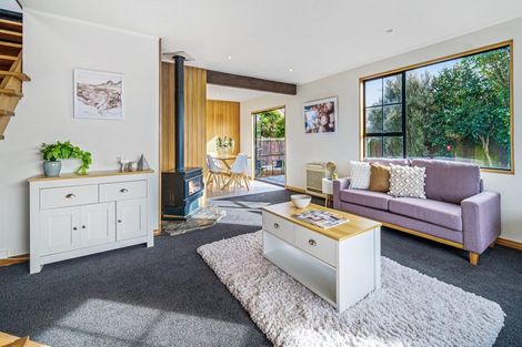 Photo of property in 101 Waratah Street, Avondale, Christchurch, 8061