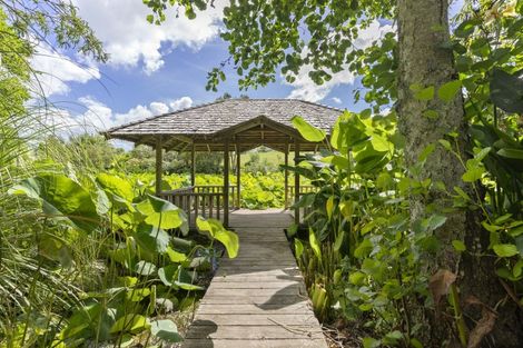 Photo of property in 247 Broomfields Road, Whitford, Howick, 2571