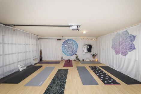 Photo of property in 9 Dryden Court, Kelvin Grove, Palmerston North, 4414