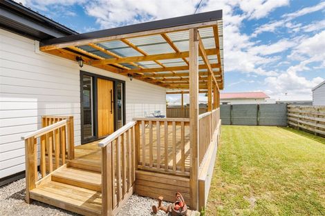 Photo of property in 6 Collins Crescent, Feilding, 4702