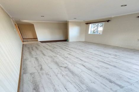 Photo of property in 14 Chelsea View Drive, Chatswood, Auckland, 0626