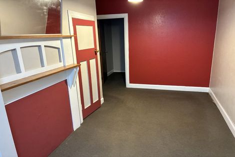 Photo of property in 48 Queens Drive, Lyall Bay, Wellington, 6022