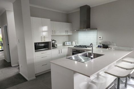 Photo of property in 20 Wai Place, Westgate, Auckland, 0614