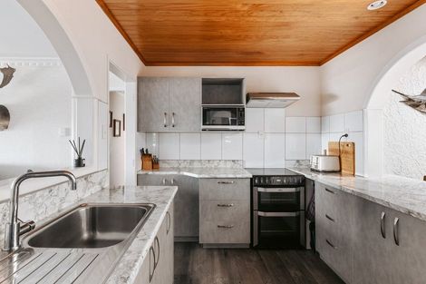 Photo of property in 218 Pohutukawa Avenue, Ohope, 3121