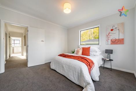 Photo of property in 15 Heretaunga Square, Silverstream, Upper Hutt, 5019