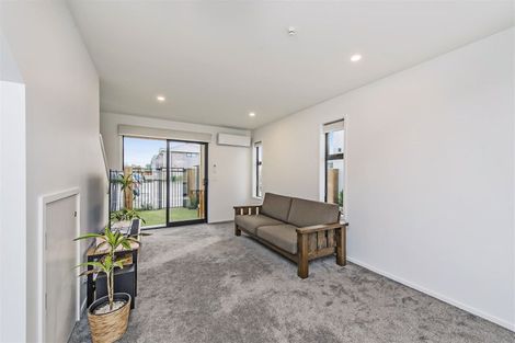 Photo of property in 2/241 Lincoln Road, Addington, Christchurch, 8024