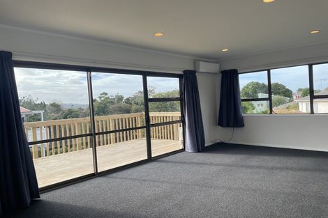 Photo of property in 185 Rangatira Road, Beach Haven, Auckland, 0626