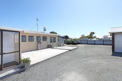 Photo of property in 75 Seabury Avenue, Foxton Beach, Foxton, 4815