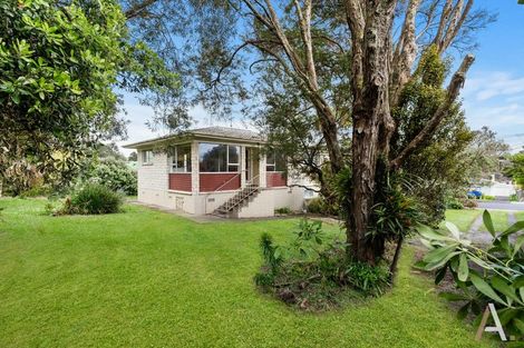 Photo of property in 2/70 Cliff View Drive, Green Bay, Auckland, 0604