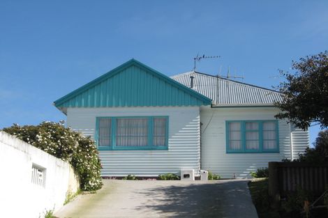 Photo of property in 27 Jackson Street, College Estate, Whanganui, 4500