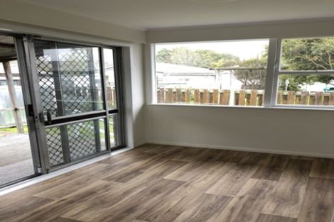 Photo of property in 1/3 Aurea Avenue, Pakuranga, Auckland, 2010