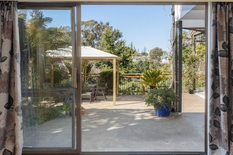 Photo of property in 103 Chaucer Road, Hospital Hill, Napier, 4110