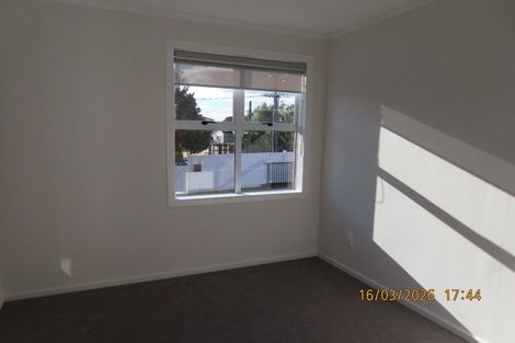 Photo of property in 23 Blacklock Avenue, Henderson, Auckland, 0612