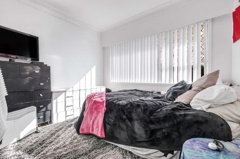 Photo of property in 2 Edmund Hillary Avenue, Papakura, 2110