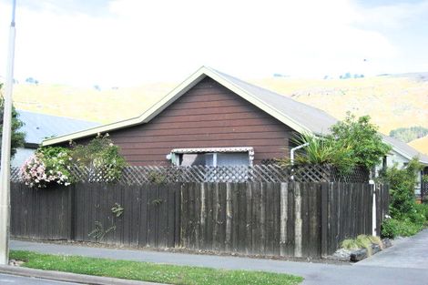 Photo of property in 1/6 Stedley Place, Heathcote Valley, Christchurch, 8022