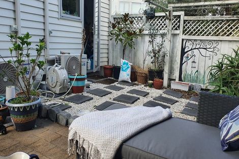 Photo of property in 12/15 Andersons Road, Oteha, Auckland, 0632