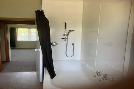 Photo of property in 110 Cambridge Terrace, Fairfield, Lower Hutt, 5011