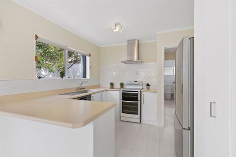 Photo of property in 11 Te Ngaere Place, Merrilands, New Plymouth, 4312