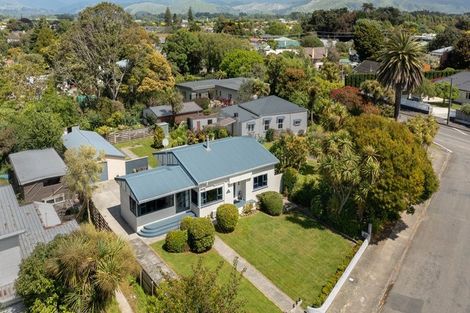 Photo of property in 42 Domain Road, Otaki, 5512