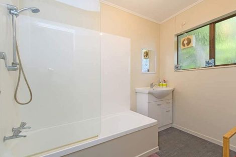 Photo of property in 23 Elliston Crescent, Stanmore Bay, Whangaparaoa, 0932
