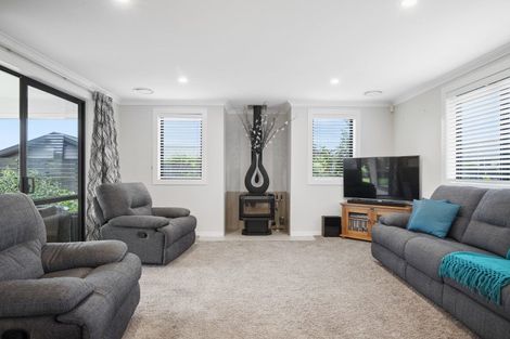 Photo of property in 22 William Andrew Road, Pukekohe, 2120