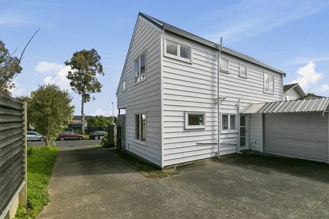 Photo of property in 1/6 Steen Place, Mangere Bridge, Auckland, 2022