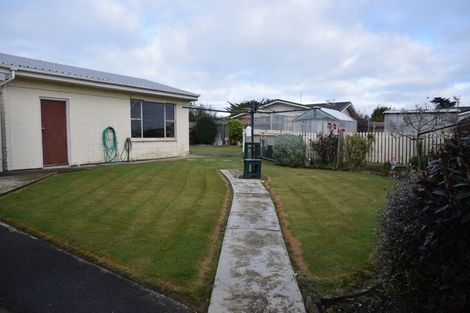 Photo of property in 17 Milford Street, Heidelberg, Invercargill, 9812
