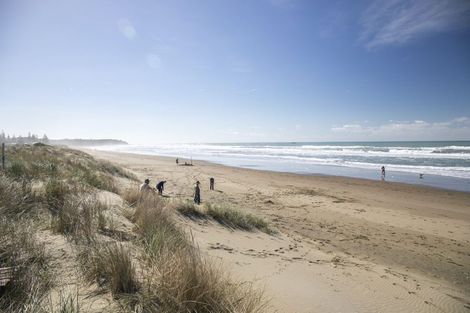 Photo of property in 75 Blue Pacific Parade, Riversdale Beach, Masterton, 5872