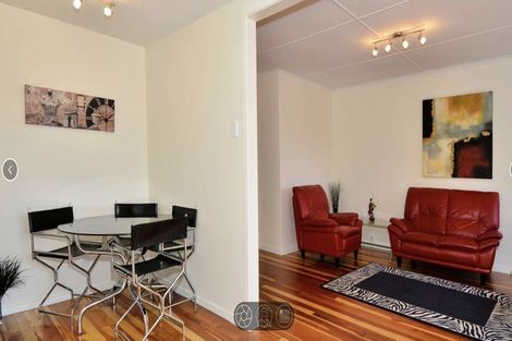 Photo of property in 2/729 Beach Road, Browns Bay, Auckland, 0630