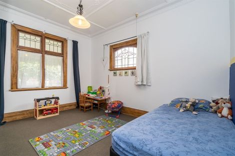 Photo of property in 239 Macandrew Road, Forbury, Dunedin, 9012